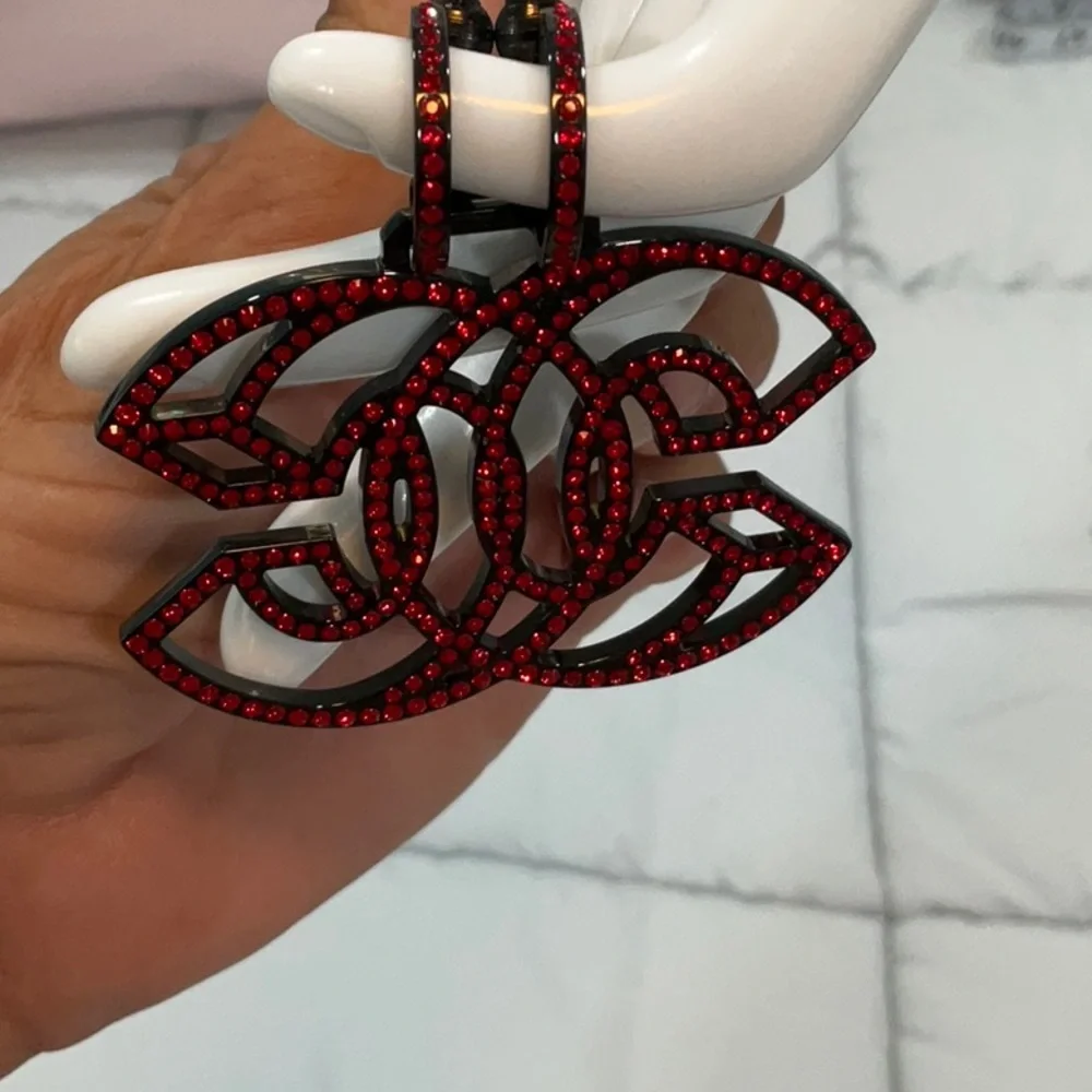 Chanel Diamantés one sided Crystal clip on earring